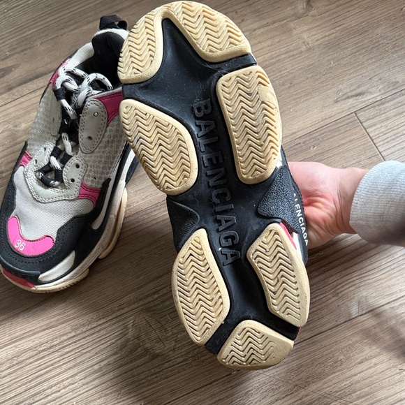 Balenciaga Chunky Sneaker in White, Black & Pink - Picture 5 of 5